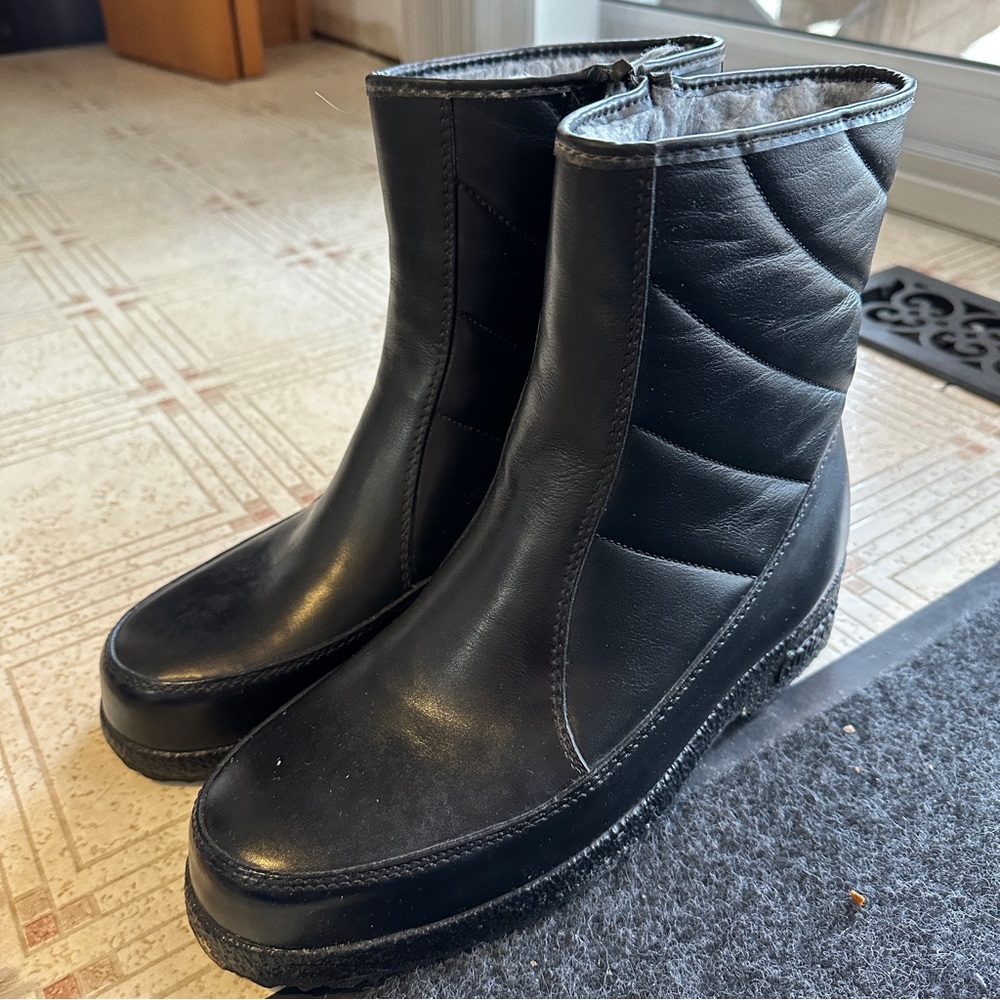 Vintage Cougar Winter Boots